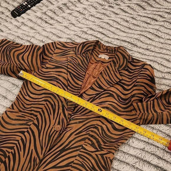Brown suede IL Gilet zebra print jacket size S. - Picture 7 of 9